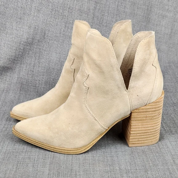 Steve Madden Chaya Block Heeled Western Leather Bootie. - Picture 3 of 13